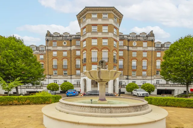 Chapman Square, London, SW19