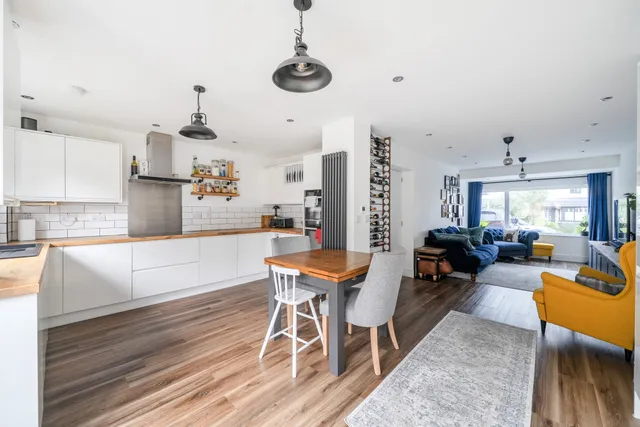 Cordwainers Road, Cheltenham, GL52