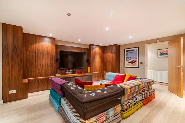 Chartfield Avenue, London, SW15