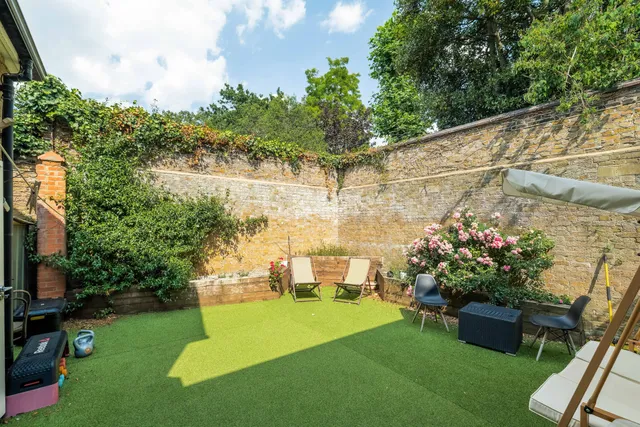 Catherine Grove, London, SE10