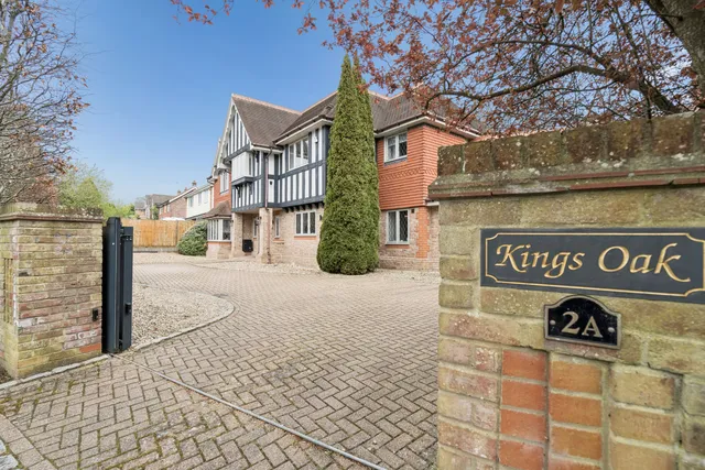 Howards Thicket, Gerrards Cross, SL9