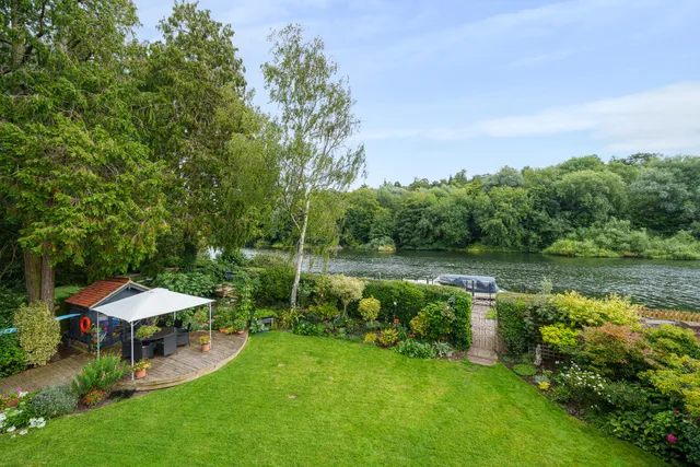 Court Drive, Maidenhead, SL6