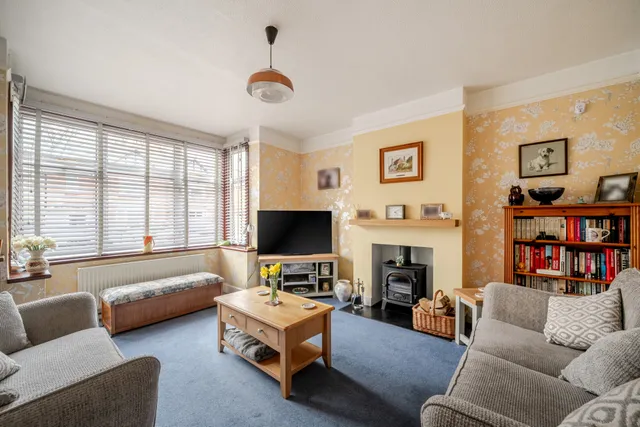 New Road, HASLEMERE, GU27