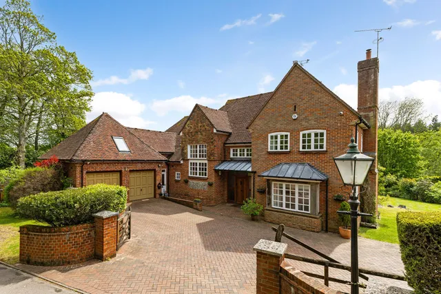 Wellhouse Road, Beech, GU34