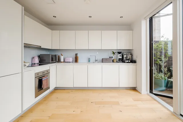 Murrain Road, London, N4