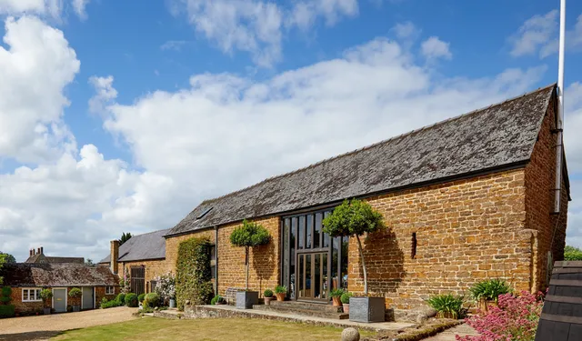 Upper Wardington, Upper Wardington, OX17