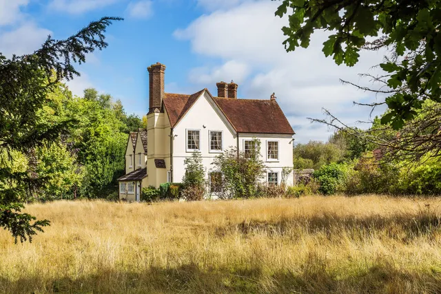 Horsham Road, Capel, RH5
