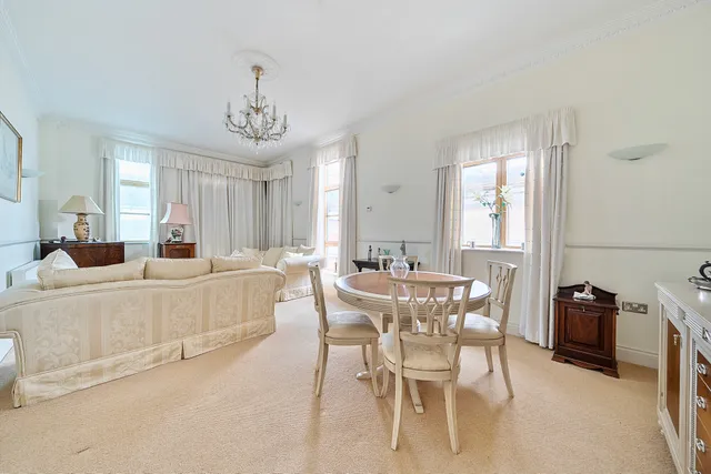 Cromwell Mews, Marlborough, SN8