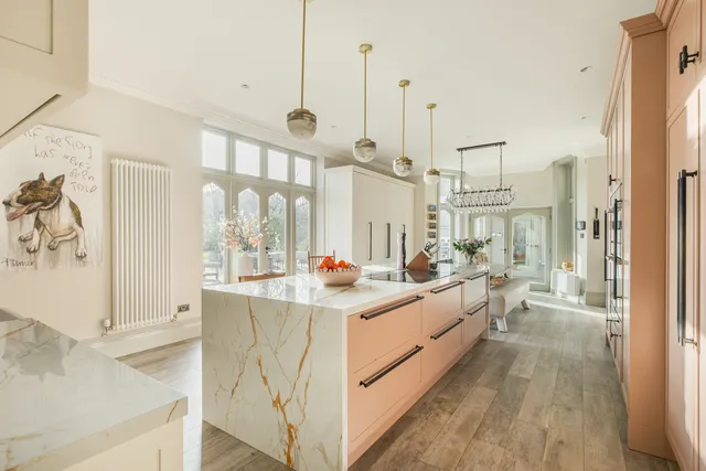 Hunsdonbury, Ware, SG12
