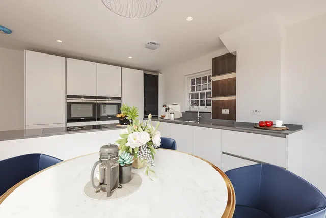Thompsons Close, Harpenden, AL5