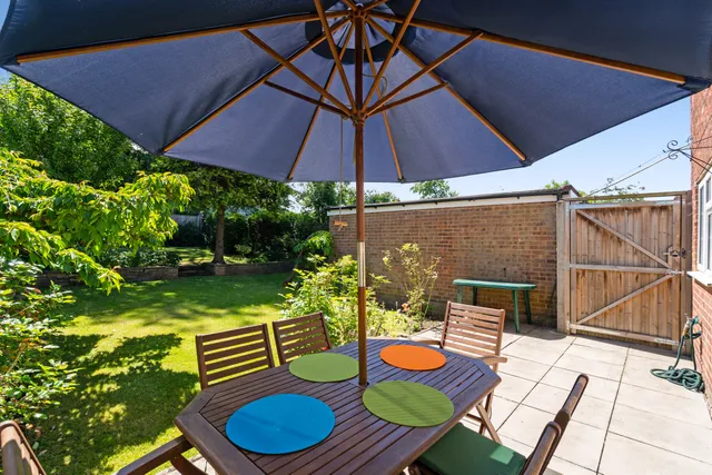 Coldharbour Lane, Bushey, WD23