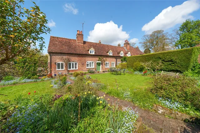 Upper Highway, Kings Langley, WD4
