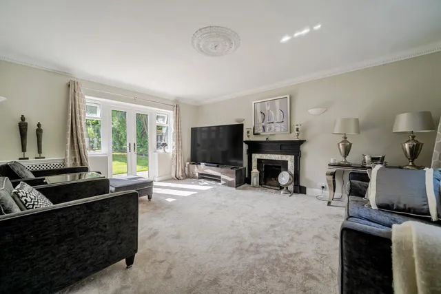 Knowle Grove, Virginia Water, GU25