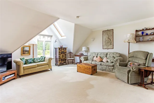 Horsham Road, Bramley, GU5