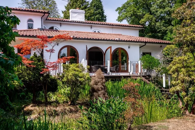 Totteridge Village, Totteridge, N20