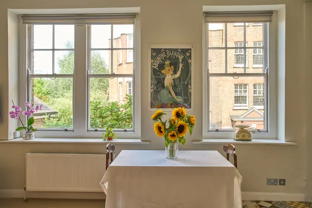 Sutton Lane North, London, W4