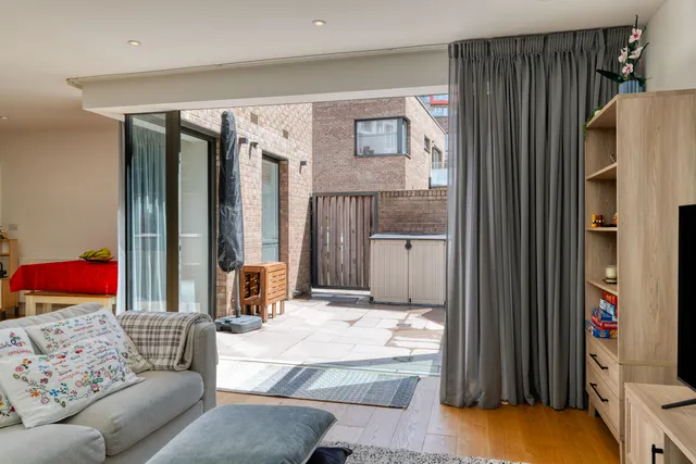 Fergus Street, London, SE10
