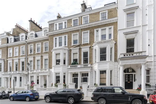 Bina Gardens, London, SW5