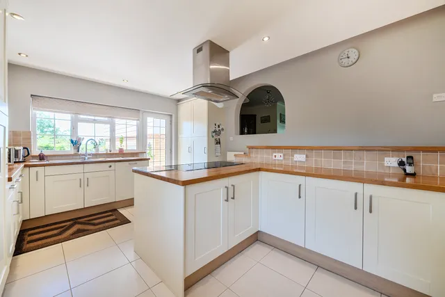 Priors Way, Winchester, SO22