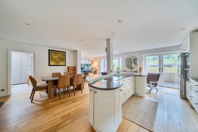 Millshot Drive, Amersham, HP7