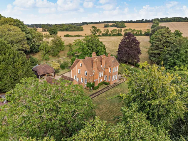 Wanborough Hill, Guildford, GU3
