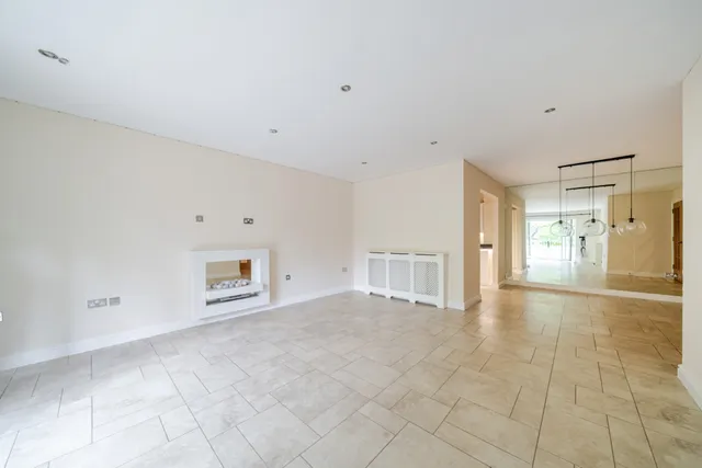 Wood Road, Hindhead, GU26