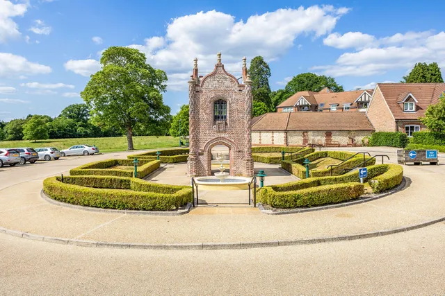 Tudor Court, Liphook, GU30