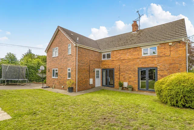 Alkerton, Eastington, GL10