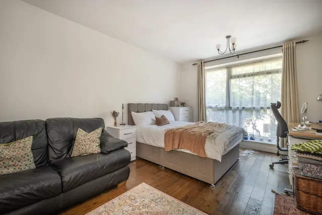 Putney Hill, London, SW15