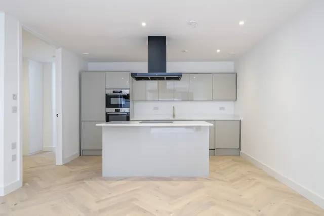 Gordon Road, London, W5