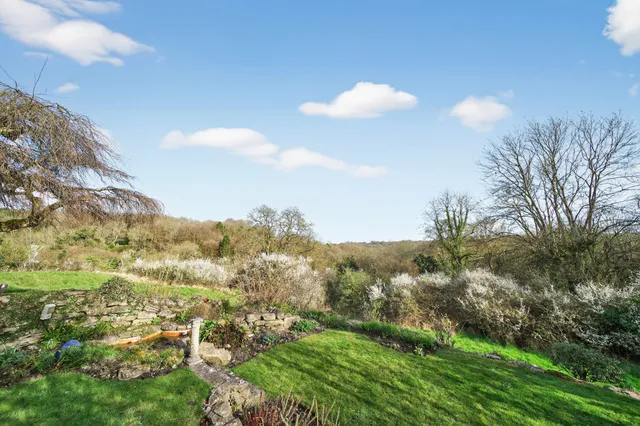 Old Neighbourhood, Chalford, GL6