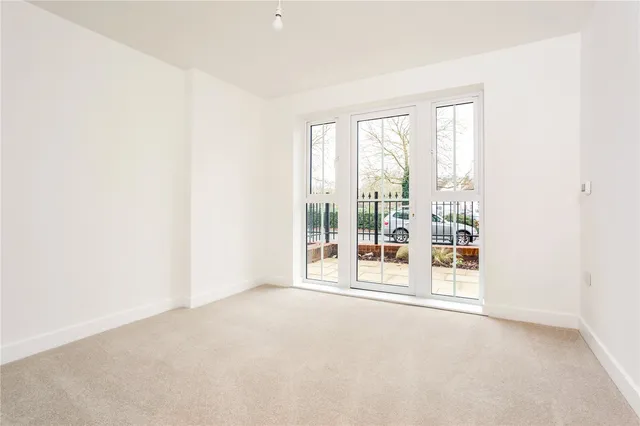 Flambard Way, Godalming, GU7