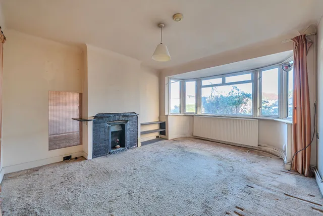 Lyndhurst Avenue, Sunbury-On-Thames, TW16