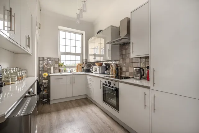 Putney Hill, London, SW15
