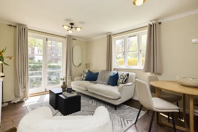 Brompton Park Crescent, London, SW6
