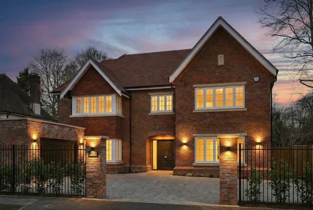 Ledborough Lane, Beaconsfield, HP9