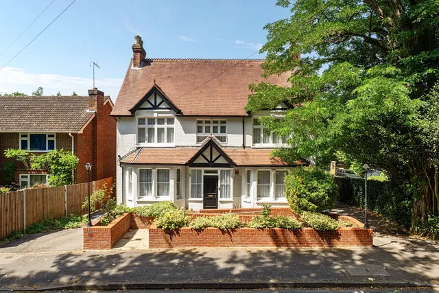Salisbury Road, Farnborough, GU14