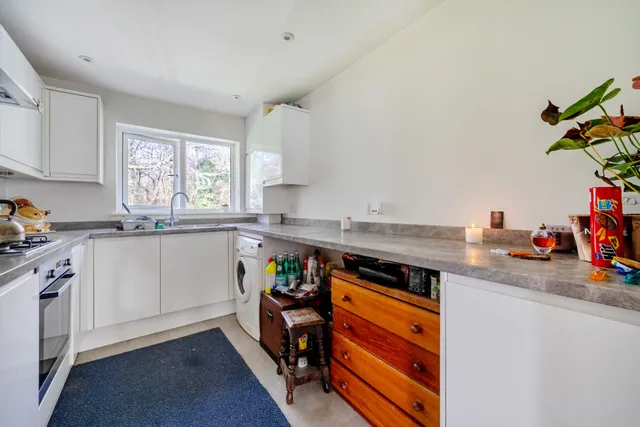 Weydown Road, Haslemere, GU27