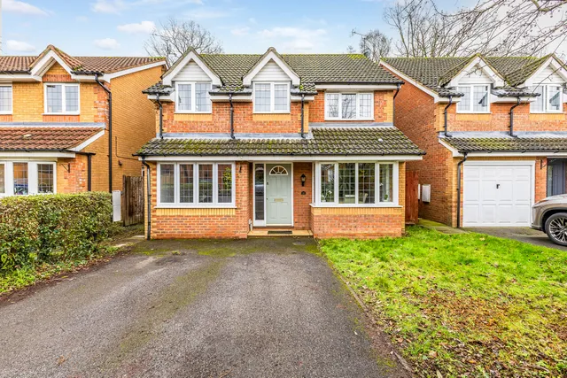 Wynches Farm Drive, St. Albans, AL4