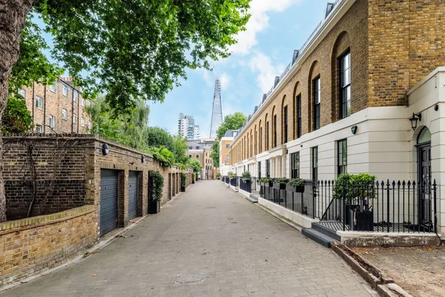 Bedford Row, London, SE1