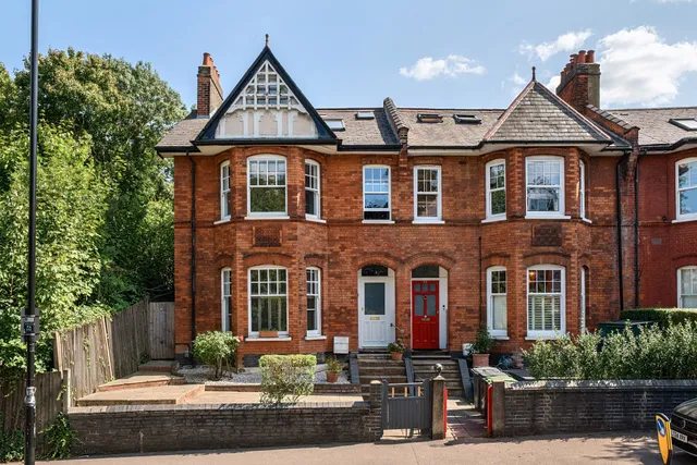 Park Avenue, London, N22