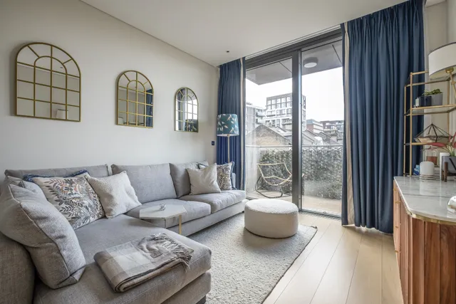 حدائق بلازا، لندن، SW15
