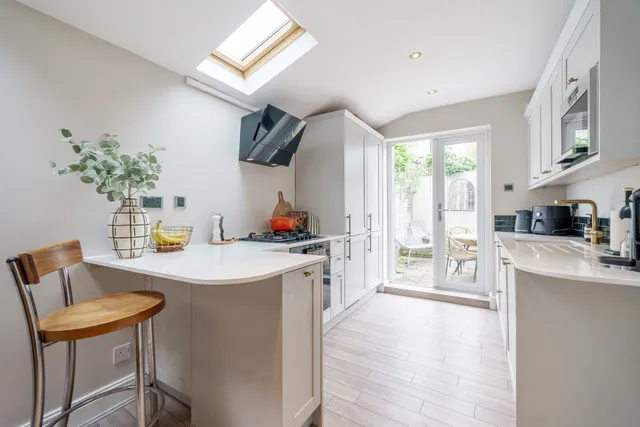 Broughton Road, London, SW6
