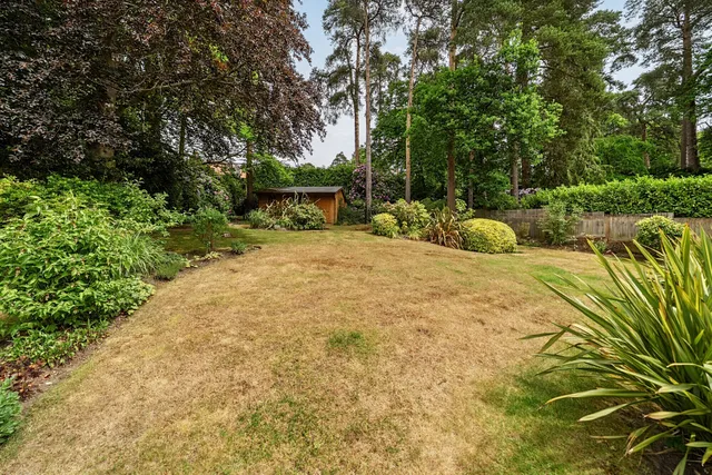 Woodend Drive, Ascot, SL5