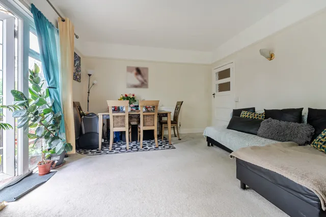 Great North Road, New Barnet, EN5