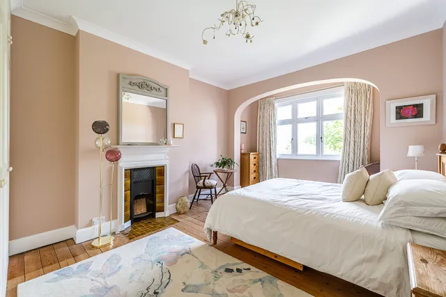 Becmead Avenue, London, SW16