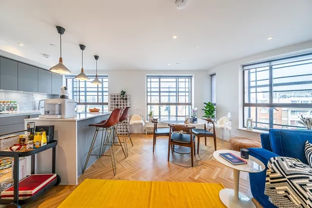 Acre Lane, London, SW2