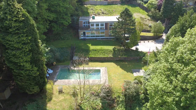 Glen Road, Grayshott, GU26