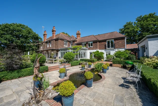 Harbolets Road, West Chiltington, RH20