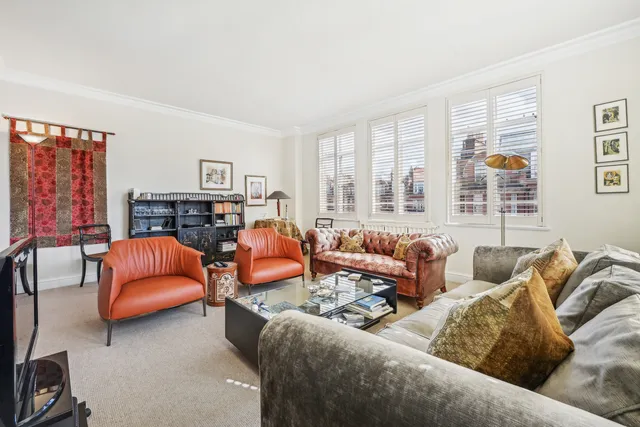 Oakwood Court, London, W14